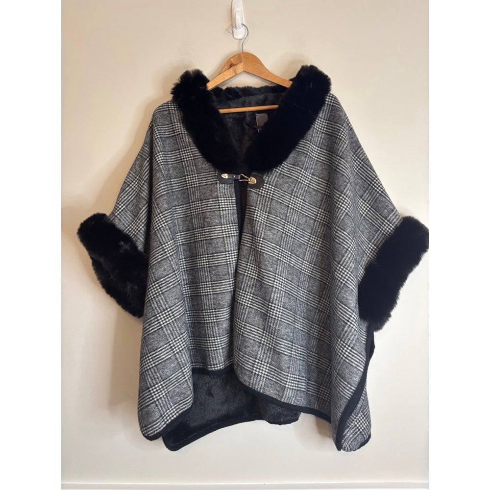 Vince Camuto Plaid Faux Fur Trim Cape Gray Black One Size